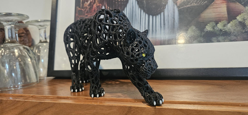 Nikos 3D Black Panther Sculpture: Geometric Low-Poly Design, Matte Black with Yellow Eyes